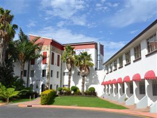 Riviera Hotel Mossel Bay Exterior photo